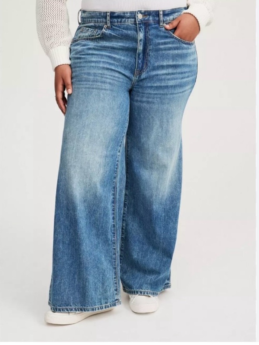 Torrid  Light Blue Wide-Leg High-Rise Jeans